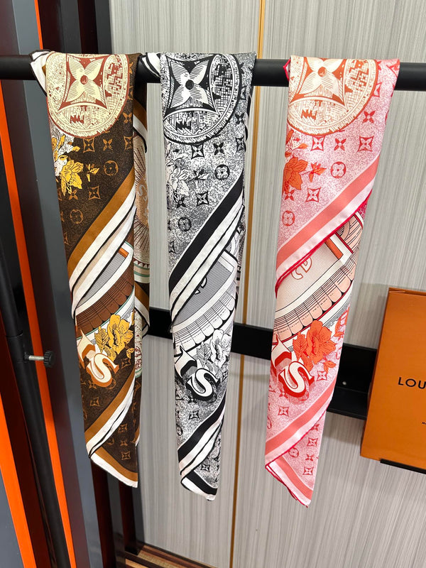 SCIARPA QUADRATA IN SETA MARVELOUS TRUNKS 90 CM ROSA 399996