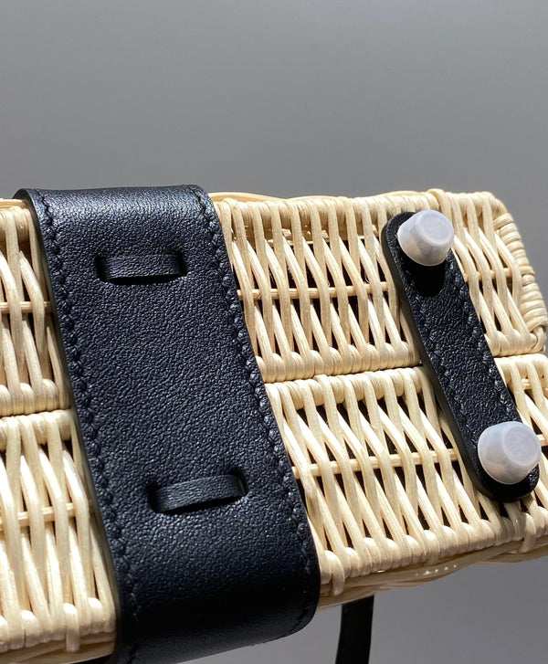 HM KELLY 20 PICNIC BLACK BAMBOO AND RATTAN