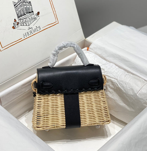 HM KELLY 20 PICNIC BLACK BAMBOO AND RATTAN