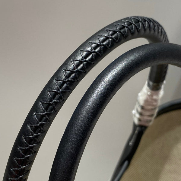 STEEPLE 28 BAG IN OFF-WHITE H CANVAS AND BLACK SWIFT CALFSKIN