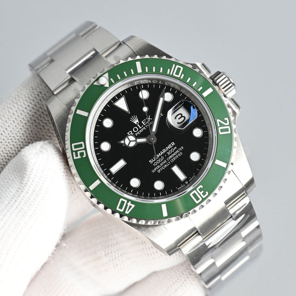 Rolex Submariner 41mm Silver Green Black Dial