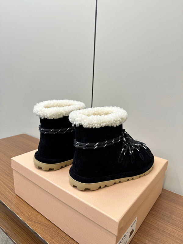 Stivaletti Miu in camoscio nero