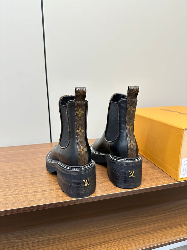 Stivaletti LV Beaubourg in pelle di vacchetta nera