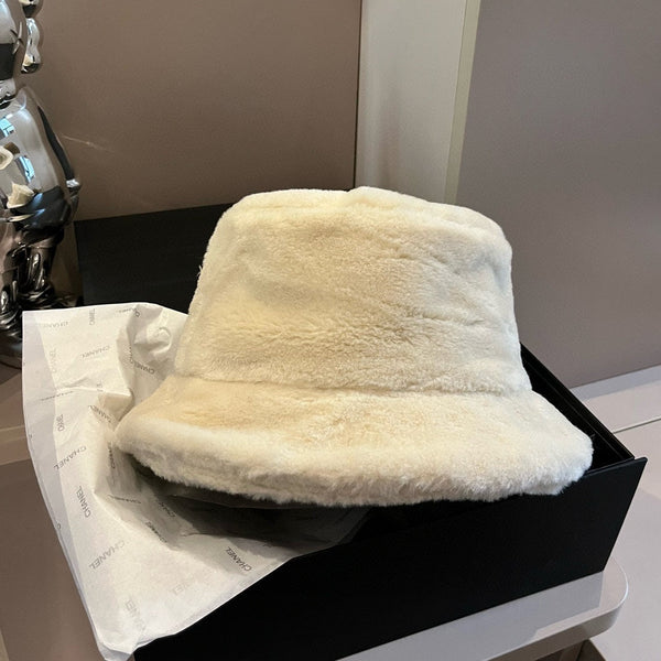 CAPPELLO A SECCHIELLO IN PILE BIANCO 429804