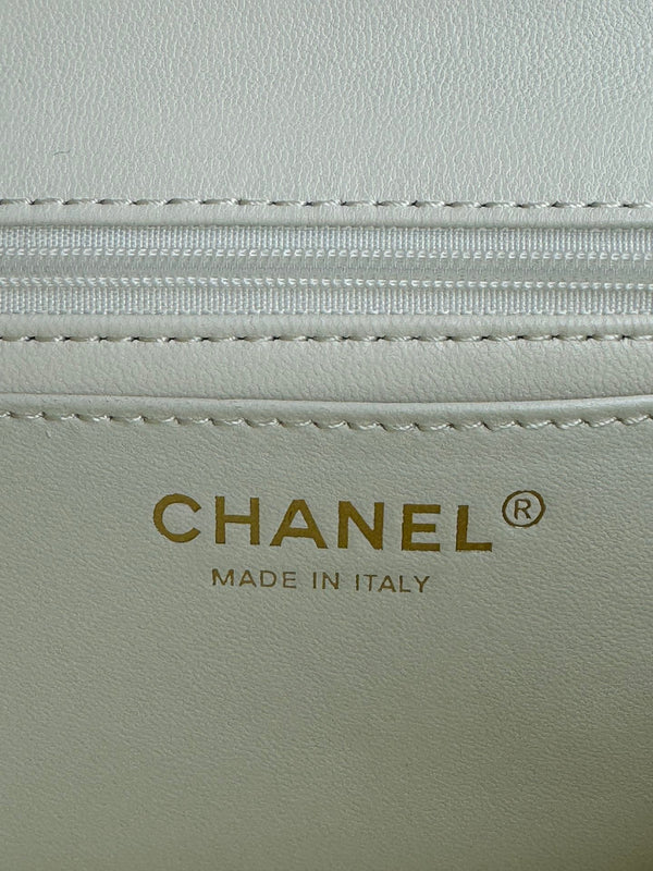 24c mini flap bag 20cm with top handle white lambskin