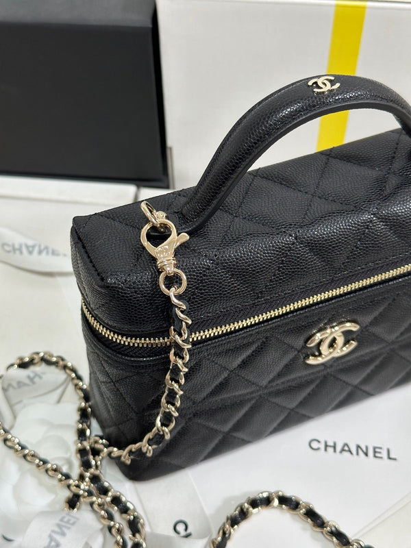 CC 25C Vanity Case 19.5cm Black Calfskin Light Gold Hardware 243640