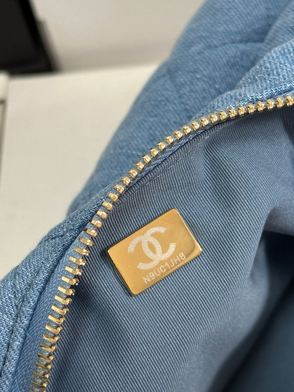 CC 25C Hobo 35cm Baby Blue Demin Gold Hardware 243567