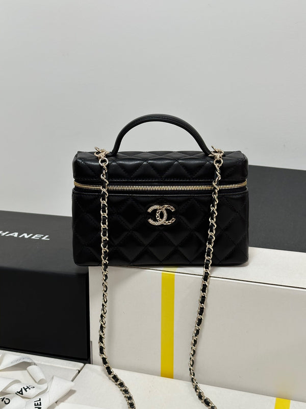 CC 25C Beauty Case 19,5 cm Pelle di pecora Hanel nera Hardware oro chiaro