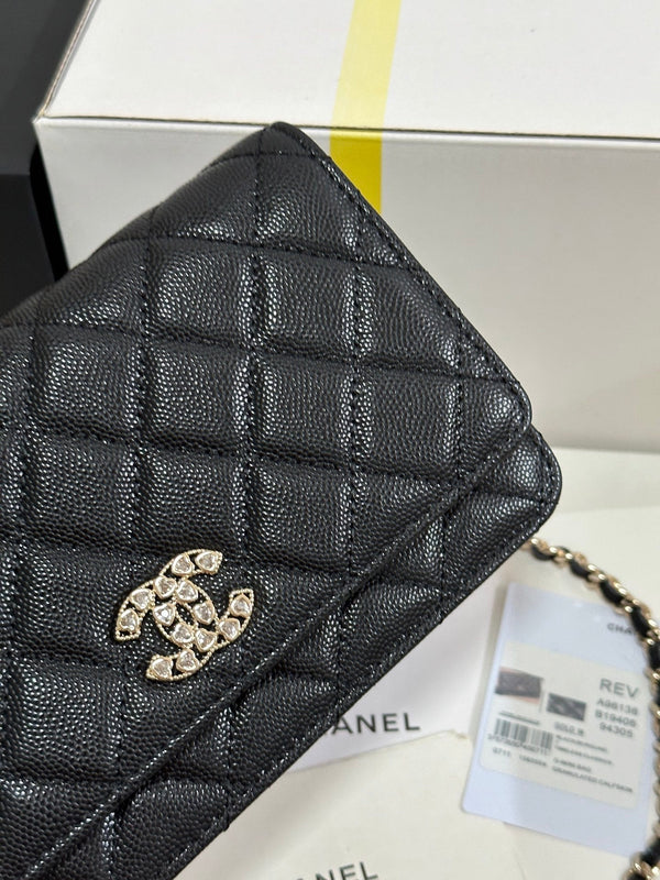 CC 25P Wallet On Chain 19cm Black Cowhide Heart Rhinestone 243601