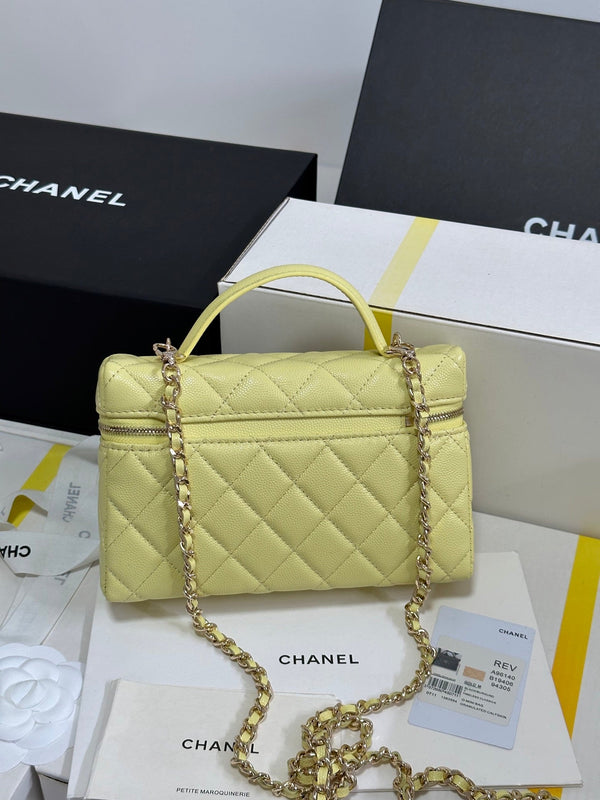 CC 25P Vanity Case 19.5cm Yellow Pastel Calfskin Heart Rhinestone 243607