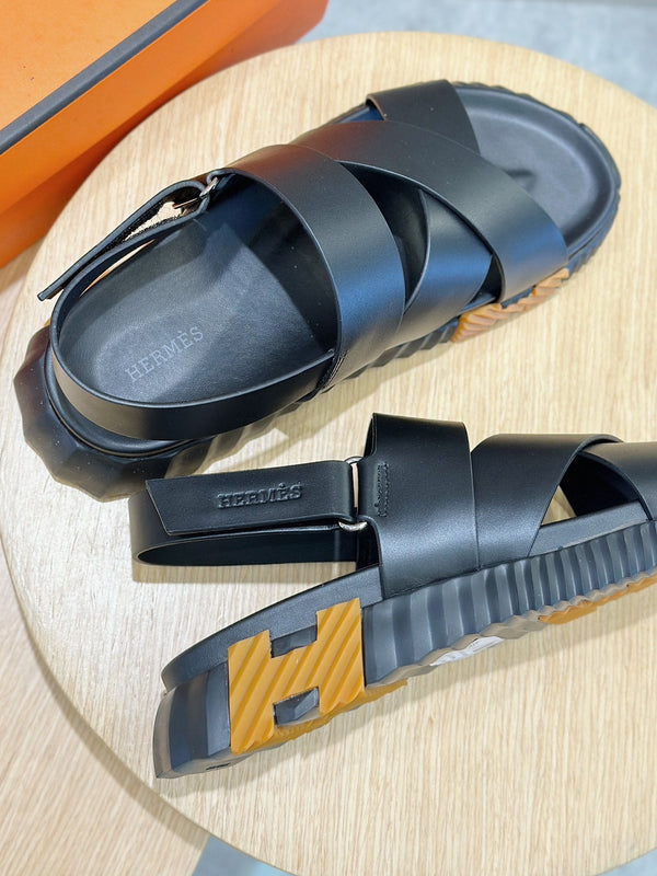 SANDALO HM ELECTRIC IN PELLE DI VITELLO NERA