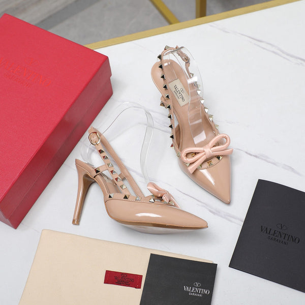 DÉCOLLETÉ ROCKSTUD BOW SLINGBACK IN VERNICE NUDE TAN 95MM