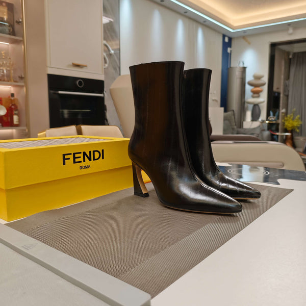 Fendi 25ss High-Heeled Boots Back Sheepskin 502714