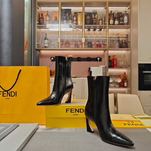 Fendi 25ss High-Heeled Boots Back Sheepskin 502714