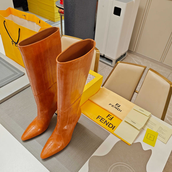 Fendi 25ss high-heeled boots caramel brown sheepskin 502720