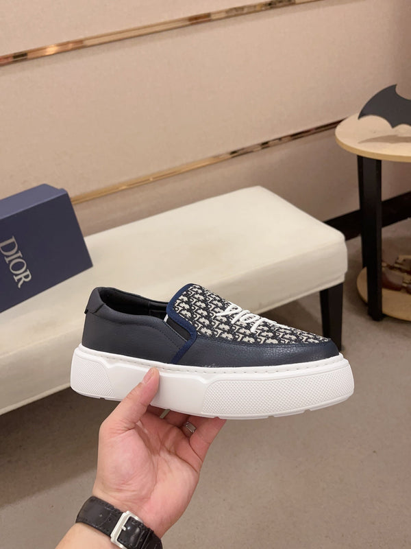 CD B23 SLIP ON NAVY CALFSKIN AND JACQUARD