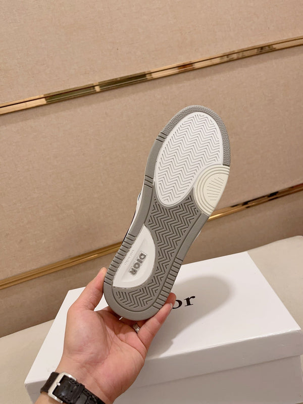 CD SOLAR SLIP-ON NAVY AND BEIGE JACQUARD