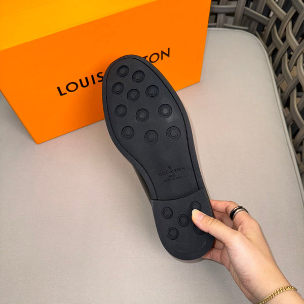 LV MAJOR LOAFERS IN BLACK EMBOSSED CALFSKIN