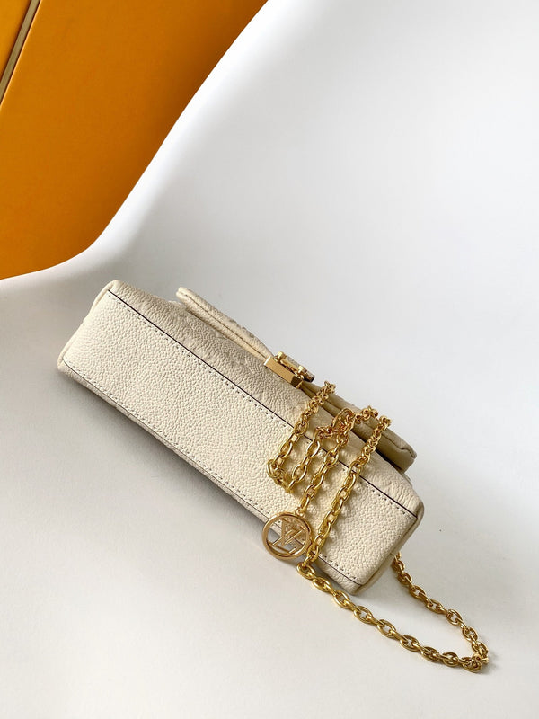 LV Nano Madeleine bag 21cm Beige Cowhide 252073