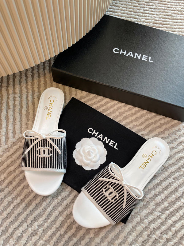 sandalo mulo bianco nero tessuto ricamato pelle di vitello