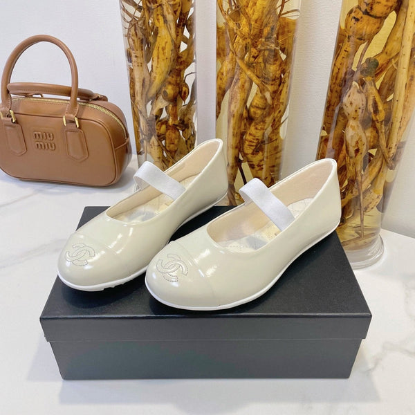 CC Mary Janes In Ivory White Glossy Lambskin 144378