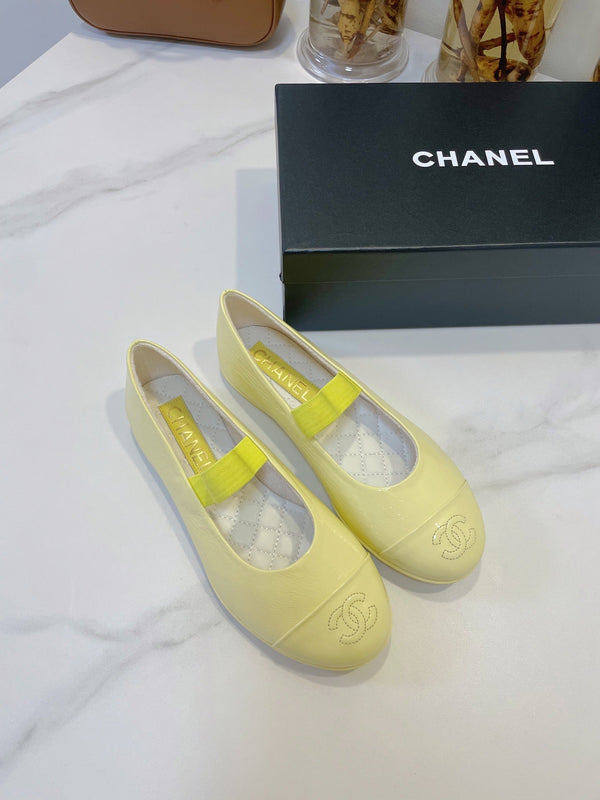 CC Mary Janes In Light Yellow Glossy Lambskin 144382