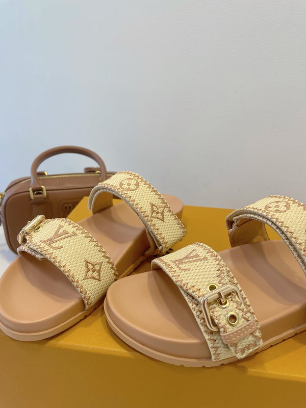 Bom Dia Flat Comfort Mule Beige Monogram Embossed Print Classic 241337