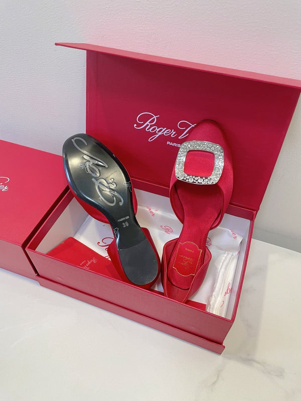 Viv Chips Ballerina Flat Red Silk 329266