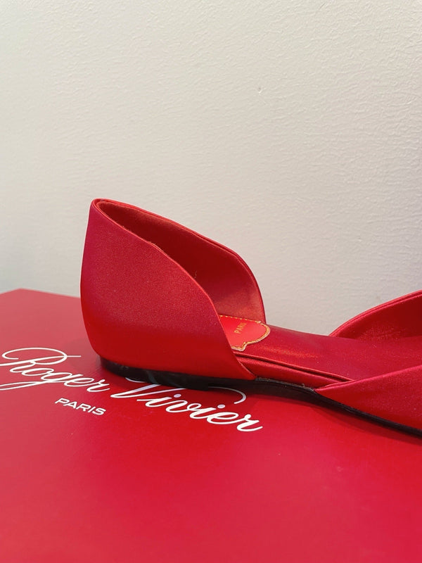 Viv Chips Ballerina Flat Red Silk 329266