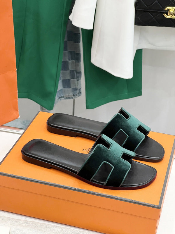 0ran sandal dark green velvet goatskin
