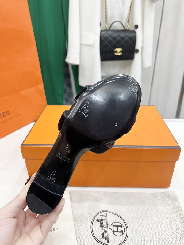 0ran 45 sandal black velvet goatskin