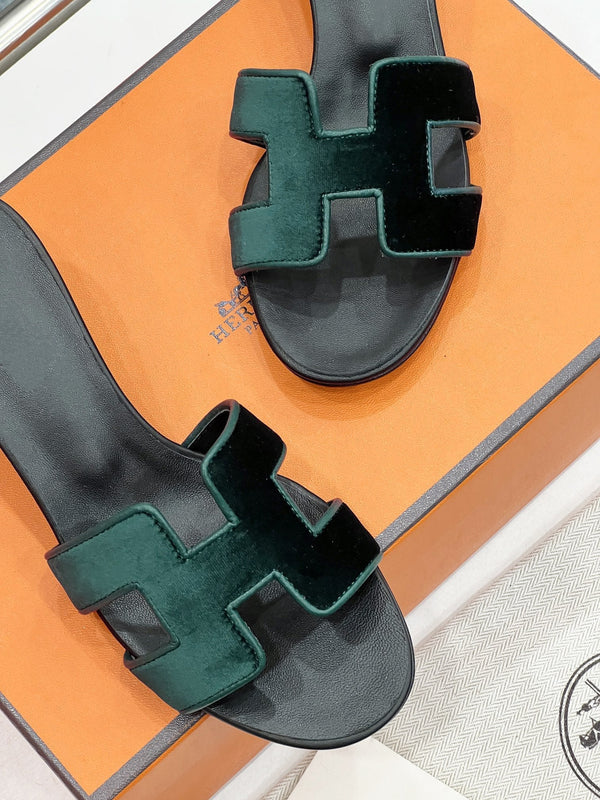 0ran 45 sandal dark green velvet goatskin