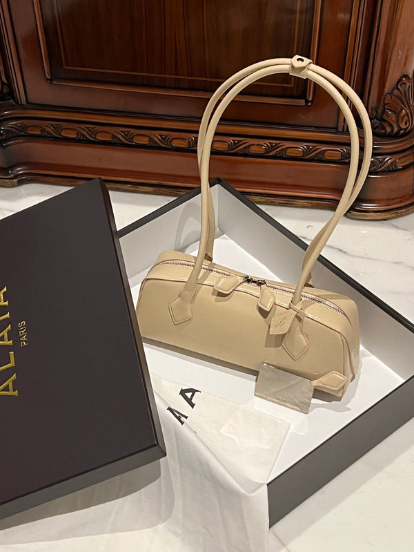 LE TECKEL MEDIUM BAG 33 IN EGG NOG GOATSKIN