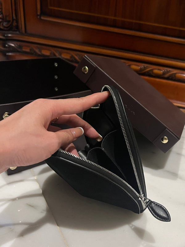 LE COEUR BAG 21 IN BLACK SUEDE