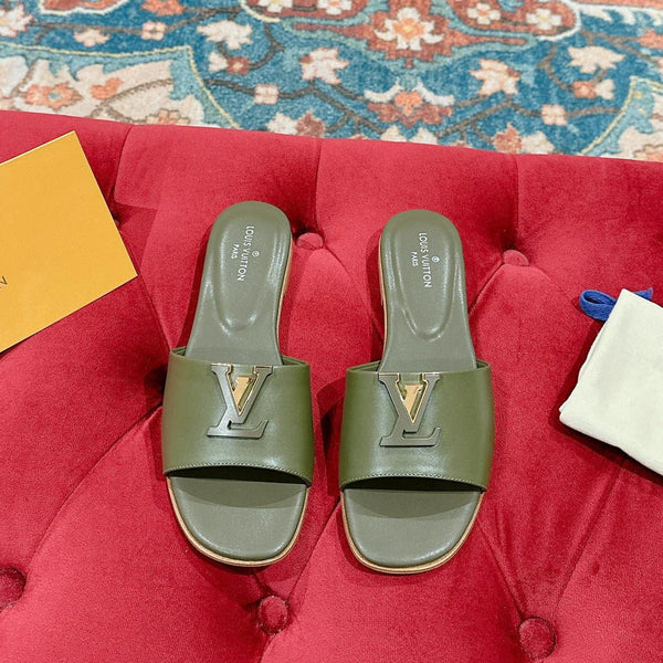 LV Capri Flat Mule in pelle di vitello verde kaki