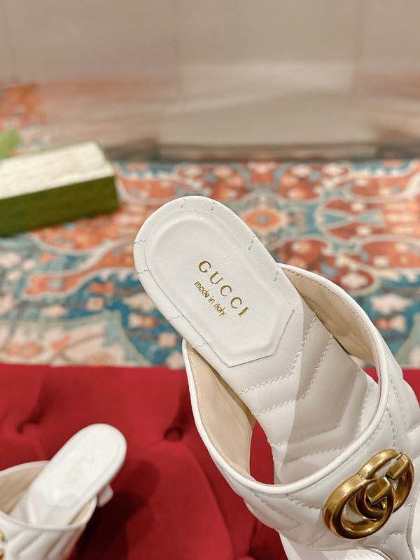 HIGH THONG MULE 55MM IN WHITE CALFSKIN WITH GOLD HARDWARE