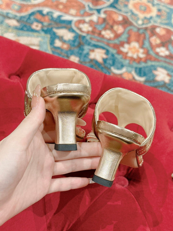 HIGH THONG MULE 55MM IN LIGHT GOLD CALFSKIN WITH GOLD HARDWARE