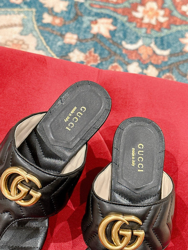 HIGH THONG MULE 55MM IN BLACK CALFSKIN WITH GOLD HARDWARE