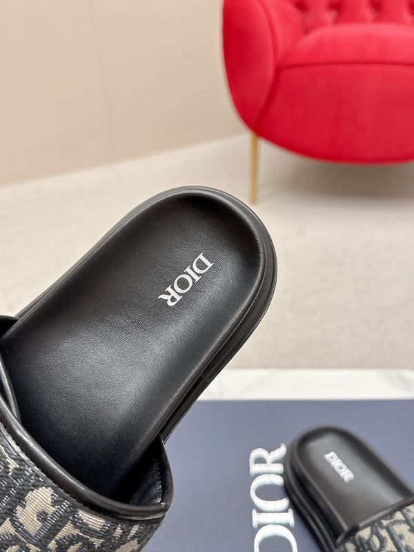 CD Aqua Sandals Beige Black Oblique Jacquard Frabic 476664