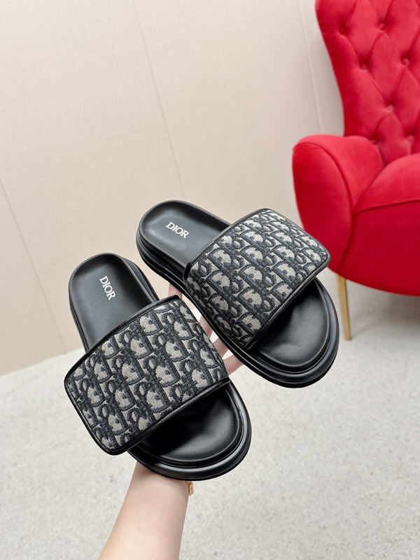 CD Aqua Sandals Beige Black Oblique Jacquard Frabic 476664