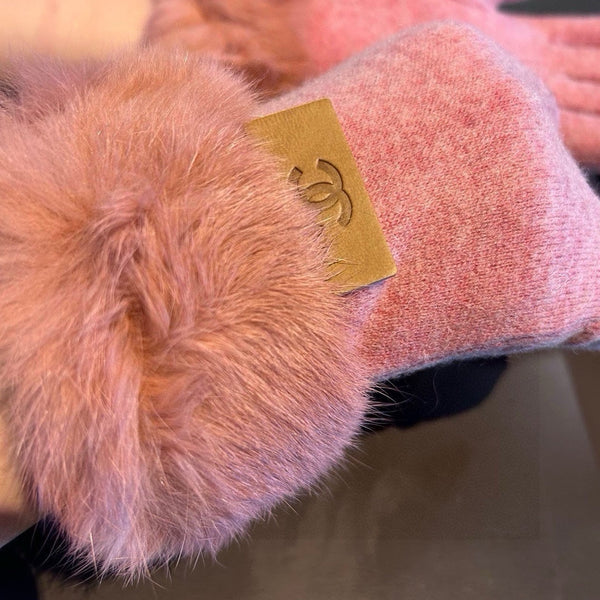 GLOVES IN FLAMINGO PINK WOOL AND RABBIT FUR 420534