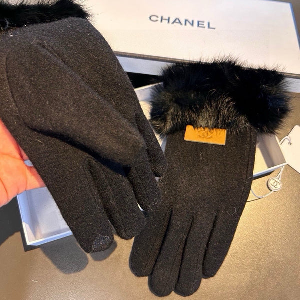 GLOVES IN BLACK WOOL AND RABBIT FUR 420535