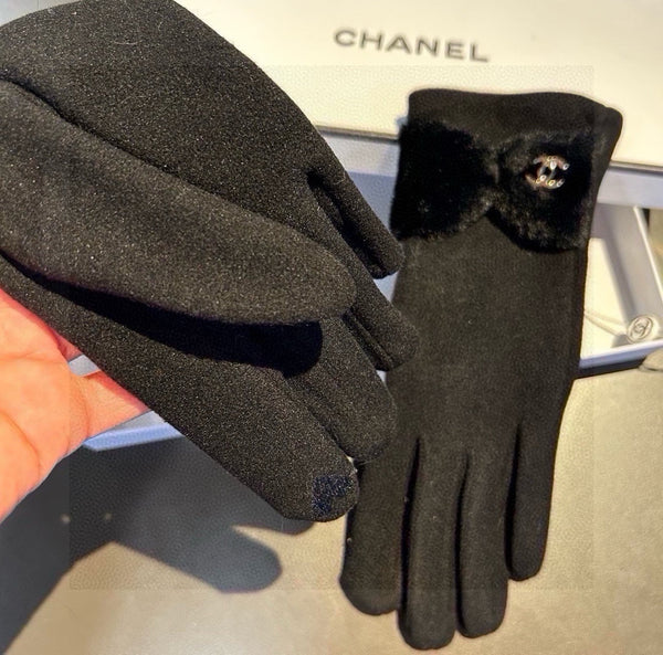 GLOVES IN BLACK WOOL WITH RABBIT FUR 456297