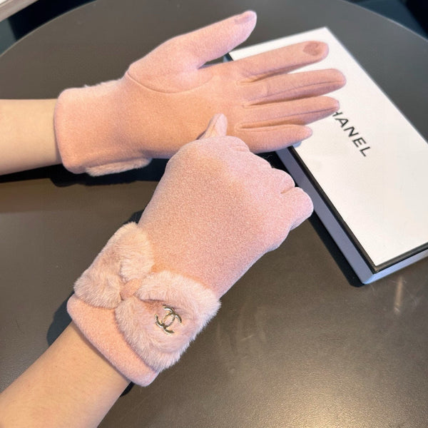 GLOVES IN ROSE PINK WOOL WITH RABBIT FUR 456298