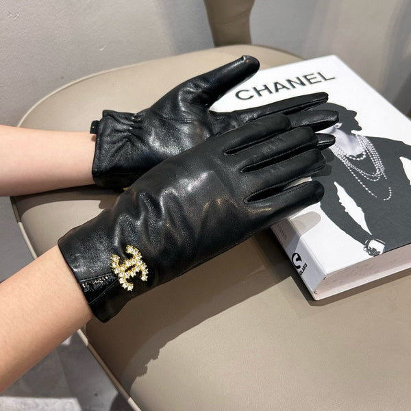 TOUCHSCREEN GLOVES IN BLACK LAMBSKIN WITH GOLD LOGO 462272