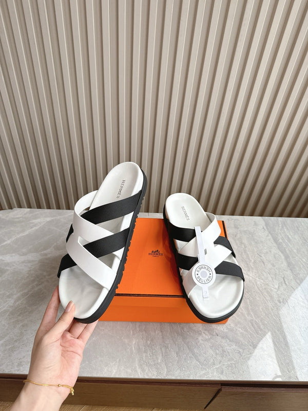 Sandalo HM Kazimir in pelle di agnello bianca e nera 312839