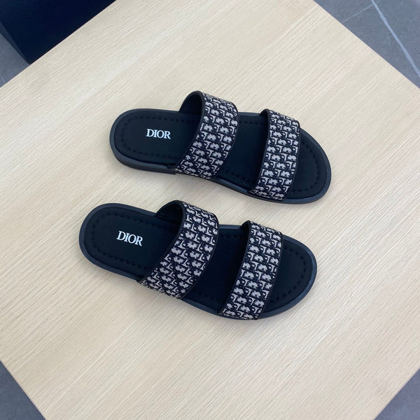 CD DOUBLE STRAP SLIPPER BLACK AND WHITE JACQUARD