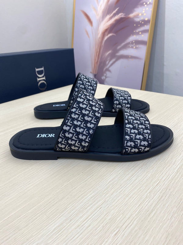 CD DOUBLE STRAP SLIPPER BLACK AND WHITE JACQUARD