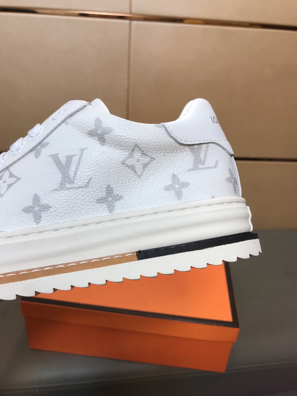 LV TRAINER IN WHITE MONOGRAM CALFSKIN