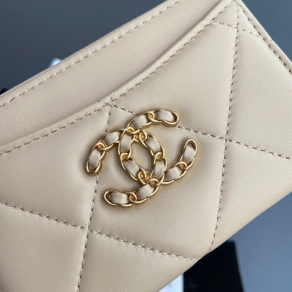 CC 19 Zipper Card Holder Beige Sheepskin GHW 234762